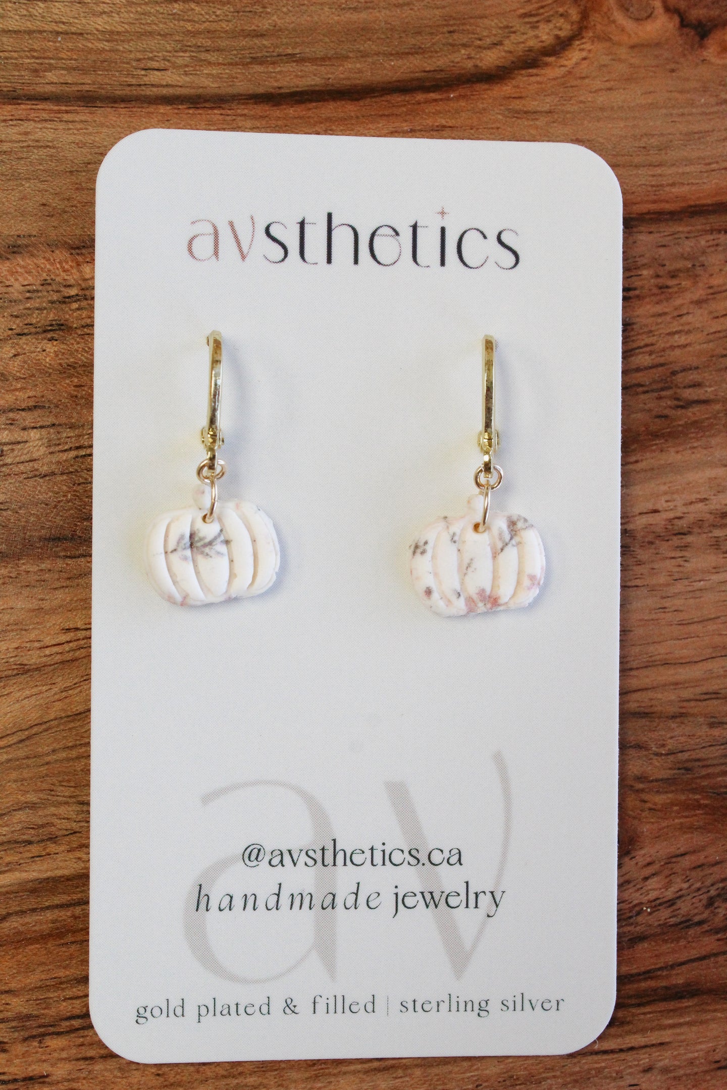 “Elowen” Pumpkin Huggies